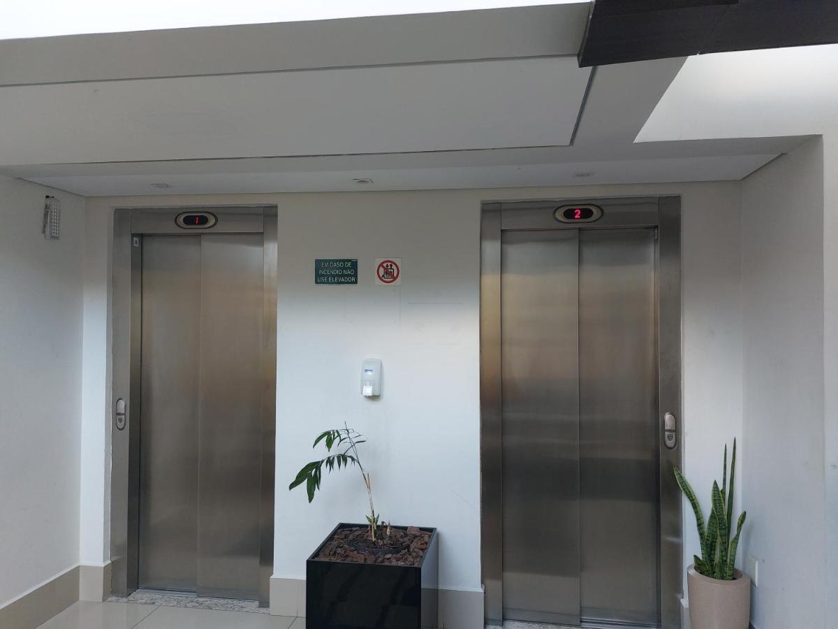 Apto 408, Aeroporto 14Km, Com Wi-Fi, Self Check-In E Varandinha Aparthotel Lagoa Santa  Buitenkant foto